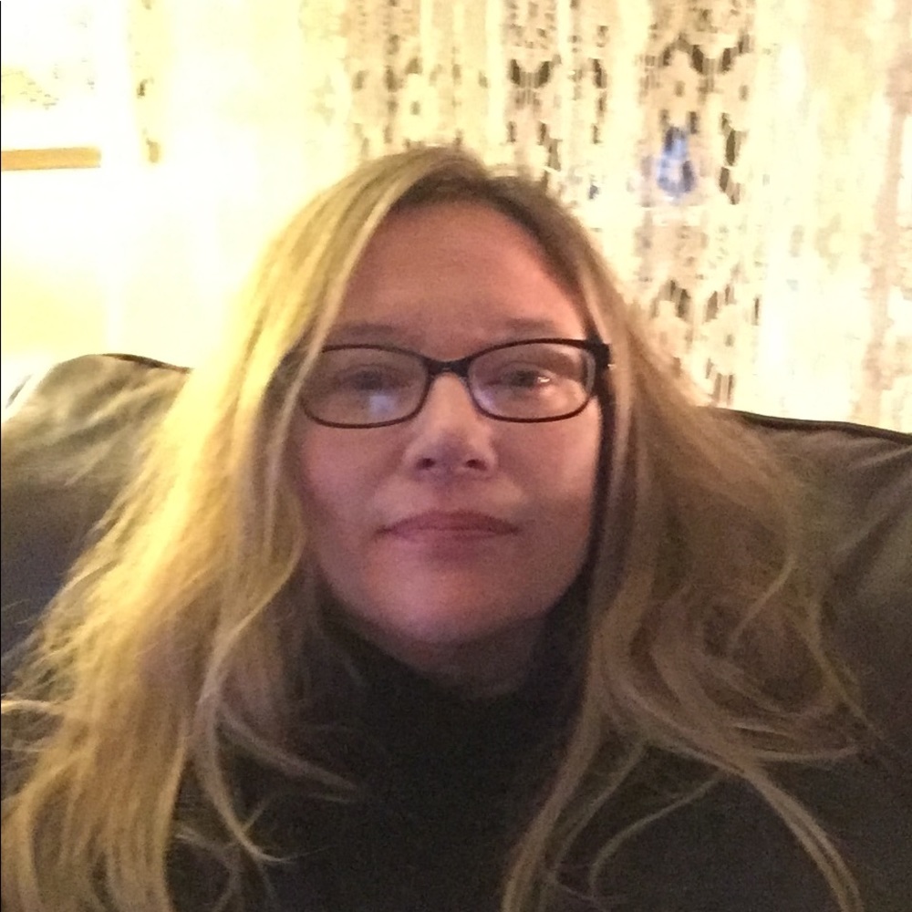 Meet your Posher, Sharon